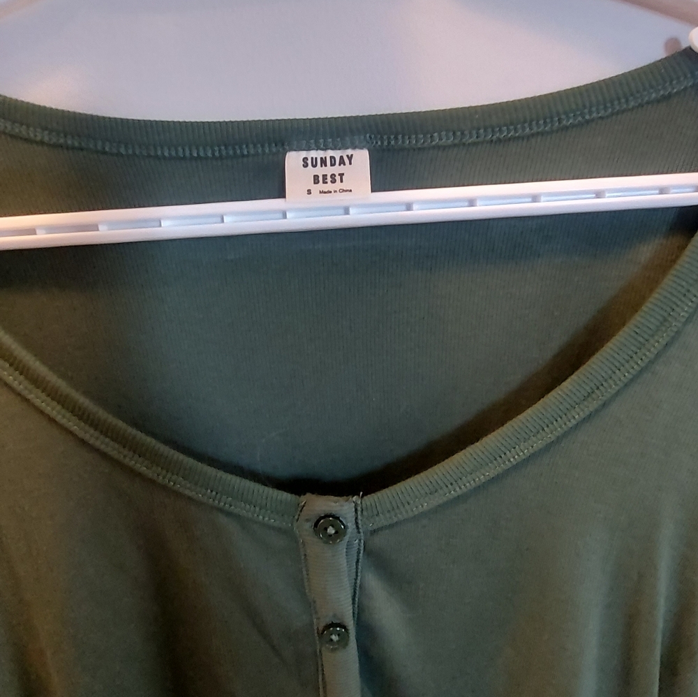 Sunday Best Ribbed Henley- Size Small - Picture 2 of 3